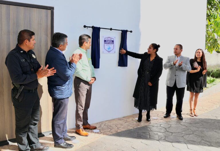 Impulsa Lupita Cuautle red de comercios seguros con distintivo “Punto Confiable”