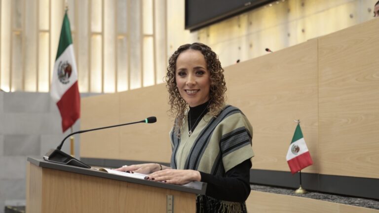 Promueve la diputada Susana Riestra iniciativa para otorgar licencia académica a madres jóvenes