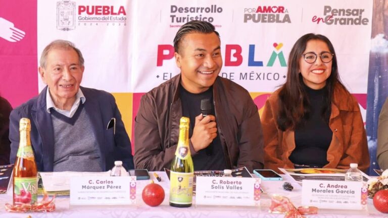 Huejotzingo vibra en Navidad: Roberto Solís presenta la Villa Navideña 2025y la Feria de la Sidra
