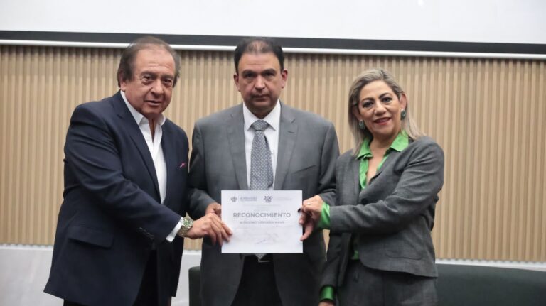 El Voluntariado del Congreso del Estado realizó la conferencia “Complejidades Jurídicas de la Posmodernidad”