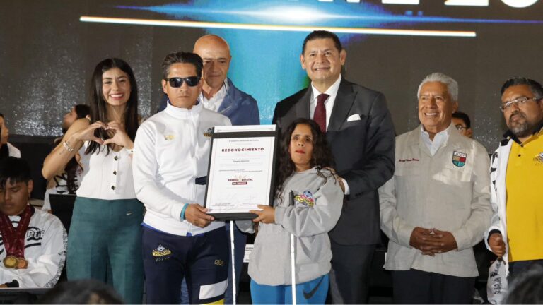 Sin precedentes, Gobierno de Puebla entrega 20 mdp en premios a deportistas ganadores