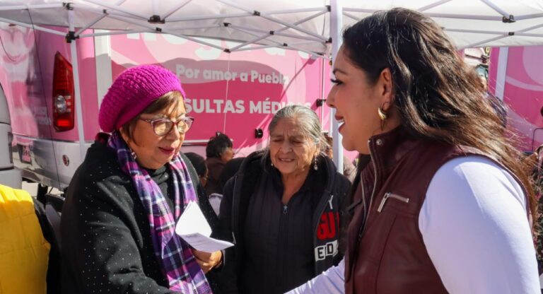 La Caravana de la Mujer ofrece servicios gratuitos de salud a las y los cholultecas