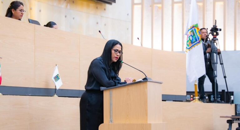 Fedrha Suriano presenta iniciativa para fortalecer la disciplina y control financiero en Puebla