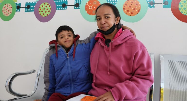 Cirugías gratuitas de oído medio de SEDIF e IMSS BIENESTAR mejoran vida de menores