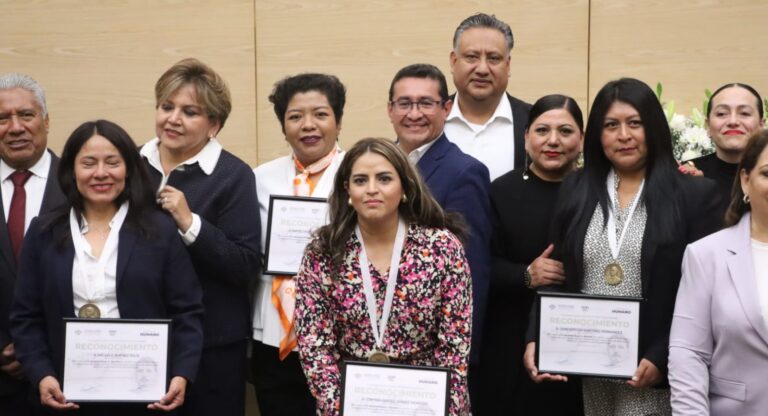 Congreso del Estado entrega la Medalla al Mérito Docente Juan C. Bonilla