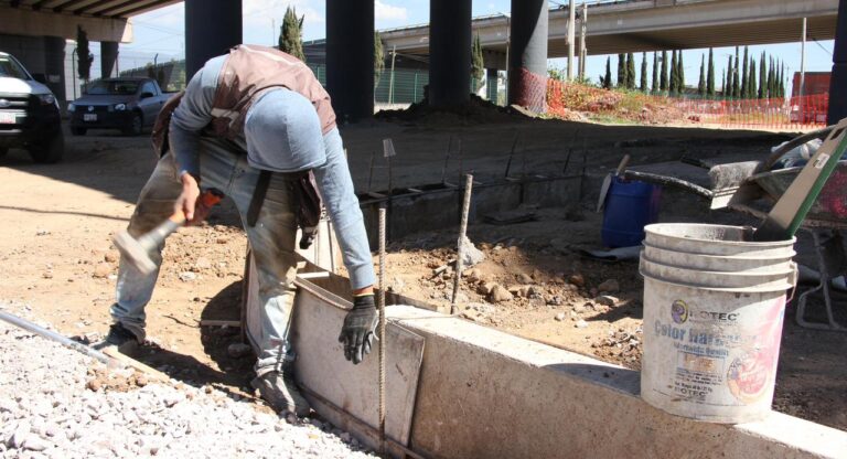 Avanza Gobierno de la Ciudad con trabajos de rehabilitación vial en la colonia Santa Margarita
