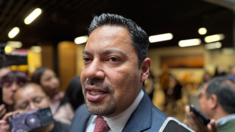 Falso los vínculos con grupos criminales, combato frontalmente a los delincuentes desde el Congreso 