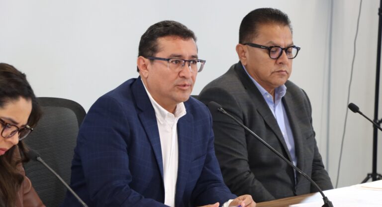 Manifestaciones y protestas de jóvenes son legítimas, pero los partidos deben abstenerse de intervenir: Pavel Gaspar 