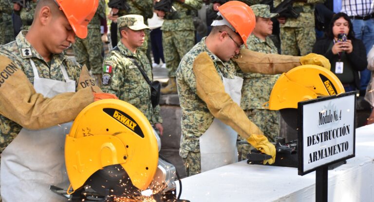 Continúa campaña de desarme en Puebla; Ejército destruye 156 armas de fuego