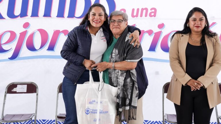 Fortalece Lupita Cuautle la nutrición familiar con 15 mil paquetes alimentarios entregados