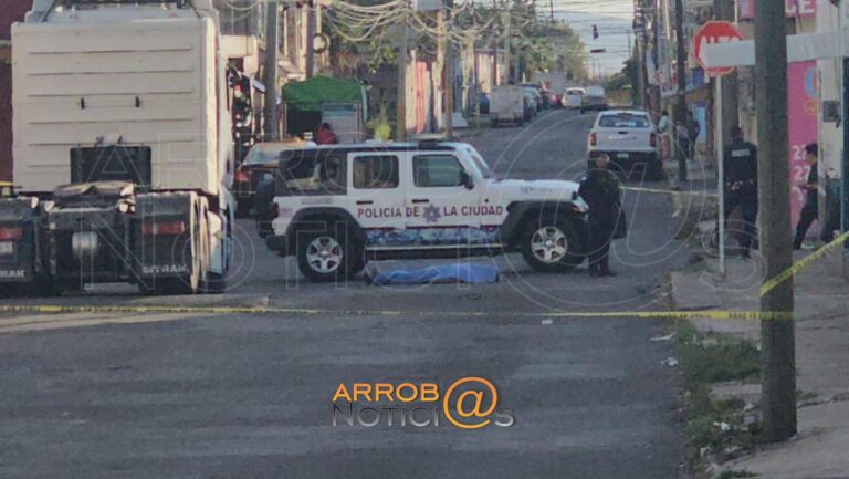 Muere anciano atropellado por el transporte público en la colonia José Maria Morelos y Pavón