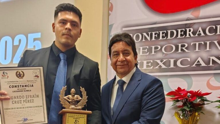 Poblanos de Wushu reciben reconocimiento “Luchador Olmeca”