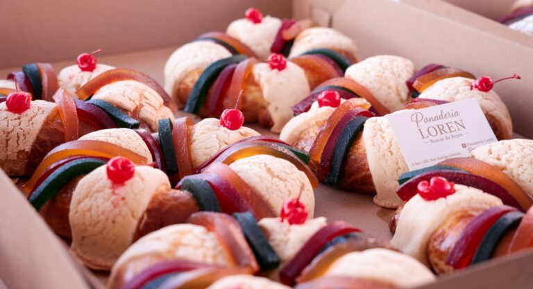 Cuatro mil kilos de harina para elaborar la monumental Rosca de Reyes