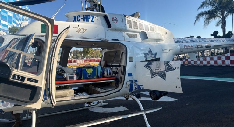 Con traslado aéreo, Gobierno de Puebla garantiza atención especializada a joven lesionado