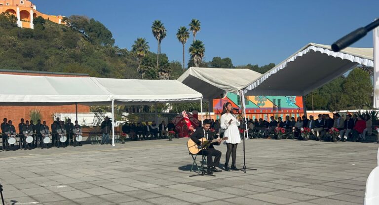 Encabeza Lupita Cuautle ceremonia cívica de diciembre