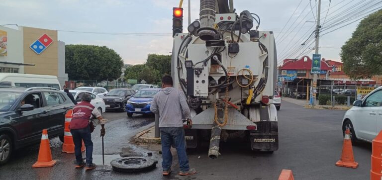 Acciones de desazolve de SOSAPACH fortalecen el sistema sanitario en Cholula