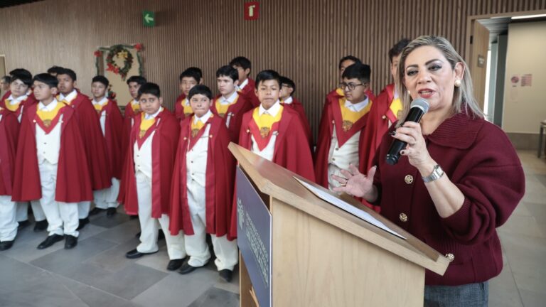 Se presenta Coro Navideño en el Congreso del Estado