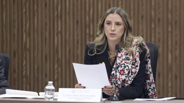 En comparecencia del Congreso, secretaria de Desarrollo Turístico destaca modelo comunitario y crecimiento del sector 