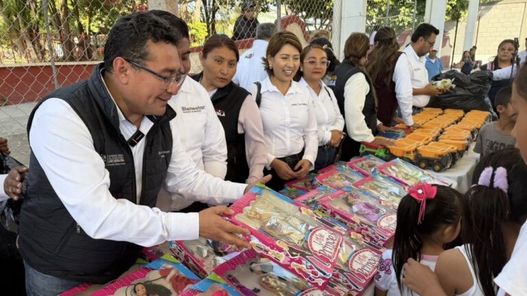 Diputado Pavel Gaspar Lleva Alegría a los Niños de Amatitlán de Azueta