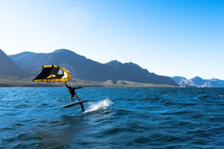 Foil Baja California Sur 2026: Éxito total en la travesía de foil por el Mar de Cortés