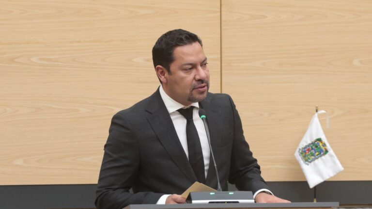 Propone diputado Andrés Villegas iniciativa para garantizar seguridad digital en niñas, niños y adolescentes