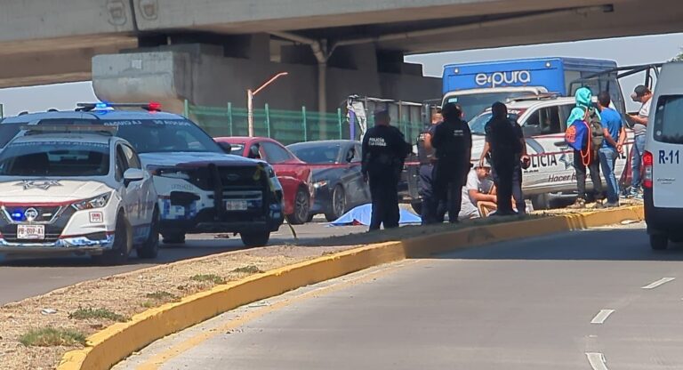 Muere motociclista arrollado por un tractocamión en “La María”