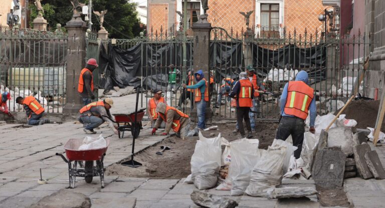 Rehabilita Gobierno del Estado el Atrio de la Catedral Poblana