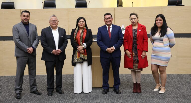 Recibe diputado Pavel Gaspar a estudiantes de la BUAP que participaron en el programa “Diputado por un Día”