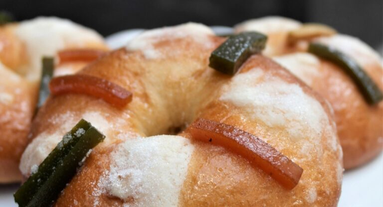 Académico IBERO Puebla explica la historia de fe y comunidad que hay detrás de la rosca de Reyes