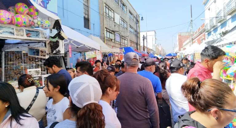 Llegan los Reyes Magos al Centro Histórico para comprar juguetes