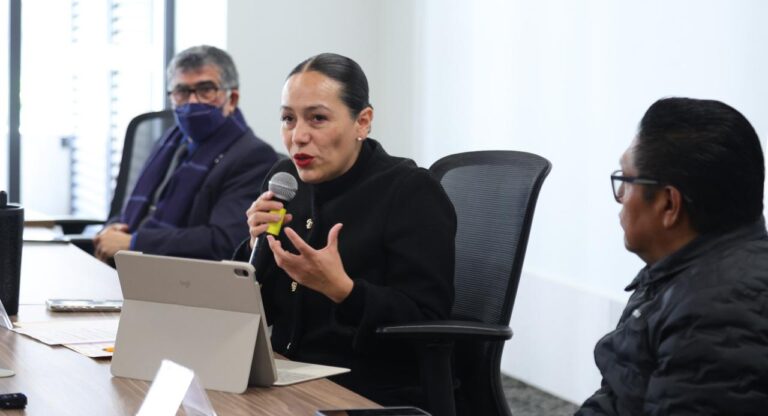 Sesiona Consejo Académico y de Innovación del Congreso del Estado para instituir la Cátedra Matilde Montoya