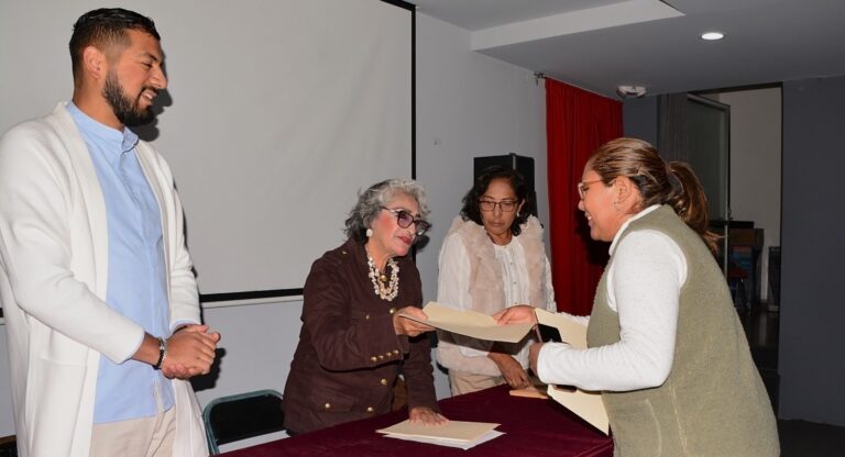 Entrega DIF Municipal resultados de ultrasonidos a 35 cholultecas