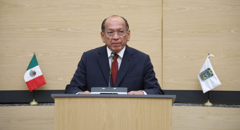 Ante el Pleno del Congreso del Estado comparece el titular de la Secretaría de Gobernación