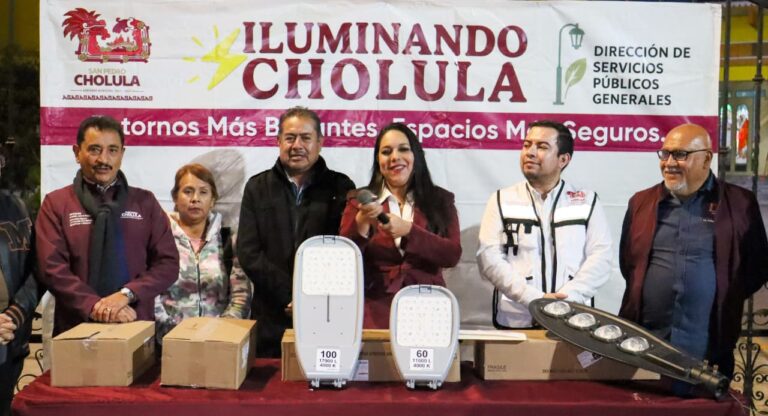 Continúa Tonantzin Fernández con la modernización de luminarias en San Pedro Cholula