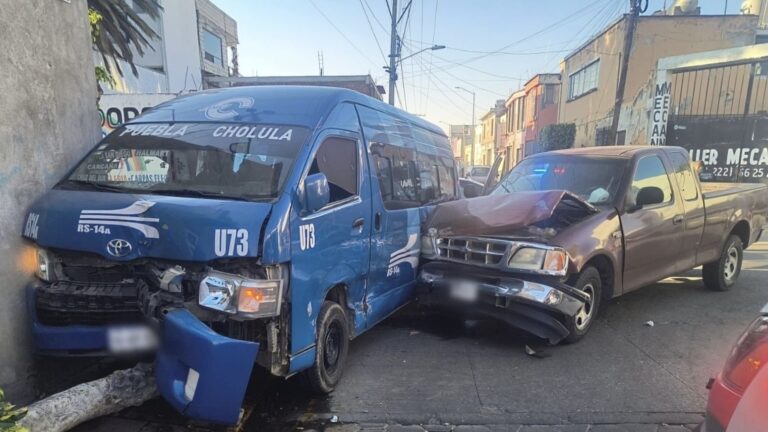 Aparatoso choque deja seis personas lesionadas en San Pedro Cholula