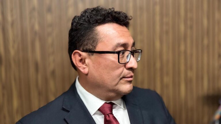 Congreso recibe observaciones de los dueños de estacionamientos sobre la iniciativa para la gratuidad del servicio