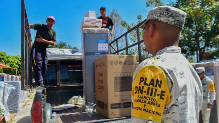 Entrega de apoyos del Gobierno de México en Puebla por Tormenta Jerry