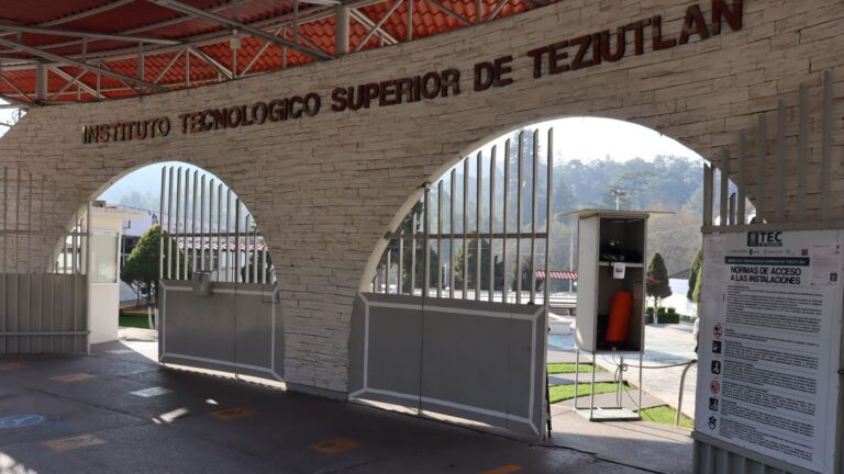 Sostiene SEP diálogo con docentes por asignación de plazas