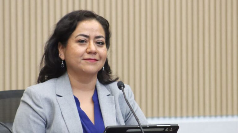 Promueve Celia Bonaga iniciativas para implementar licencia menstrual a trabajadoras y estudiantes