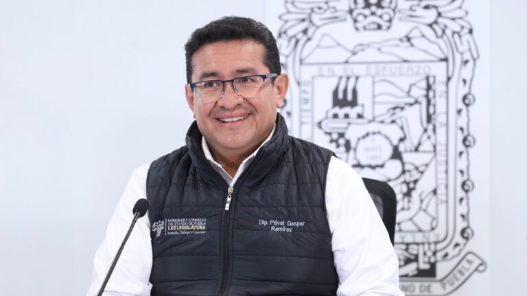 Respaldo e impulso a mezcaleros poblanos, destaca Pavel Gaspar
