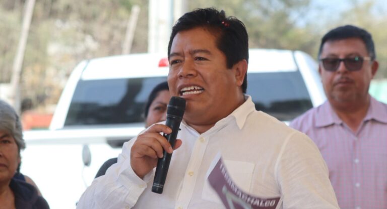 Mateo Hernández entrega obra de adoquinamiento en Calle 9 Oriente en San Mateo Tlaixpan