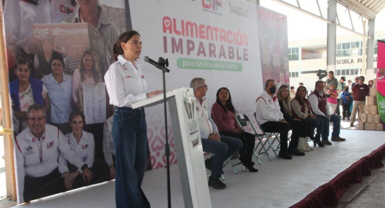 Pepe Chedraui y MariElise Budib entregan más de 7 mil despensas en Agua Santa