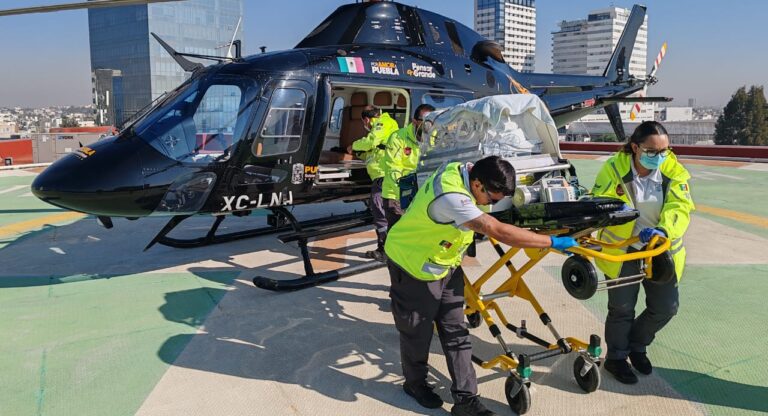 Con ambulancia aérea desde Oaxaca, garantizan atención especializada a recién nacido