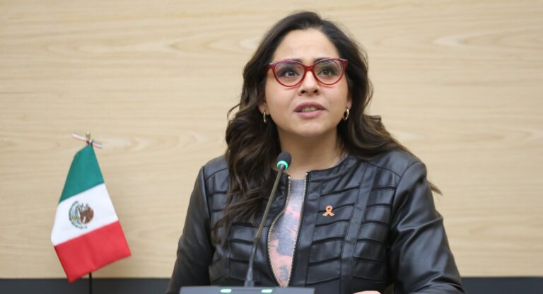 Avala Congreso del Estado reforma para garantizar intérpretes y traductores a personas con discapacidad auditiva en la FGE