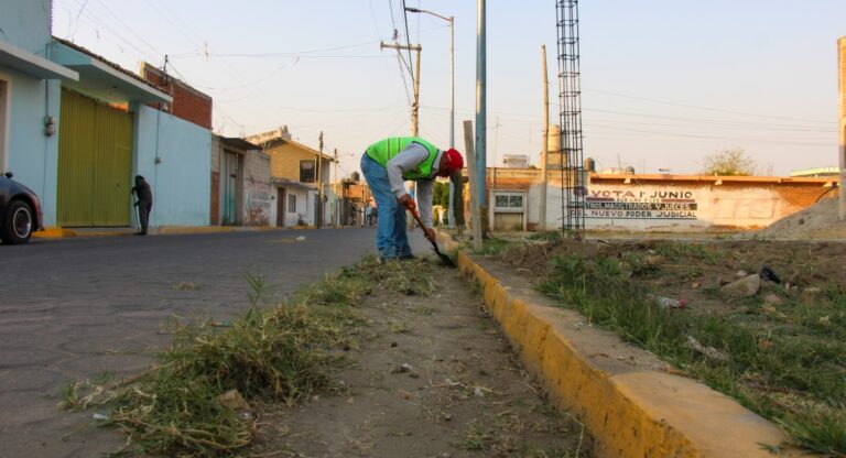Roberto Solís replica ejemplo del gobernador Alejandro Armenta en Huejotzingo; realiza faena no. 30 en el Primer Barrio