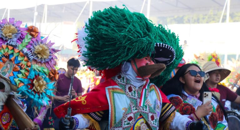 Carnaval de Huejotzingo 2026, el más chingón de Puebla, arranca con batallones, pólvora y respaldo del Gobierno del Estado