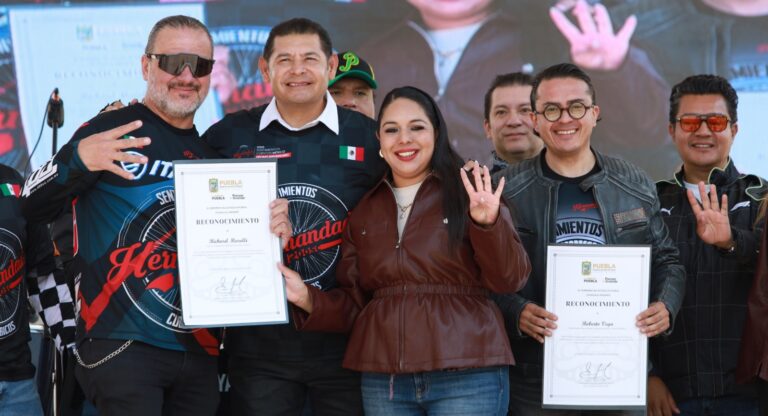 Alejandro Armenta y Tonantzin Fernández encabezan Mega Rodada con Causa en San Pedro Cholula