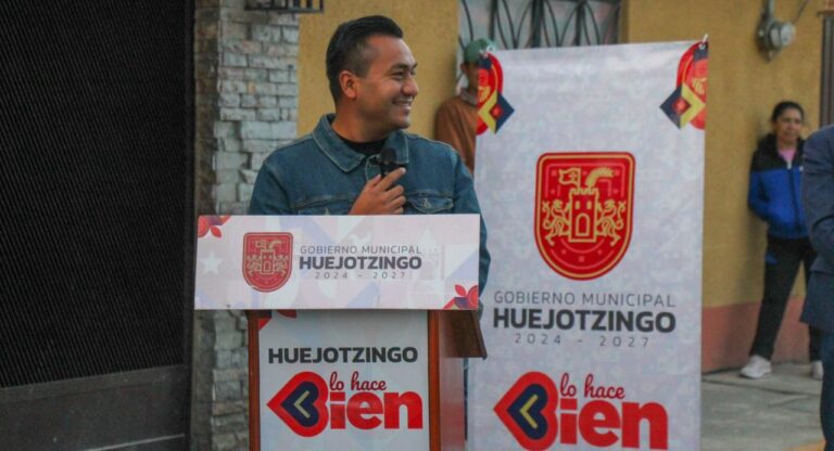 Roberto Solís continúa la transformación de Huejotzingo; entrega drenaje sanitario en el tercer barrio