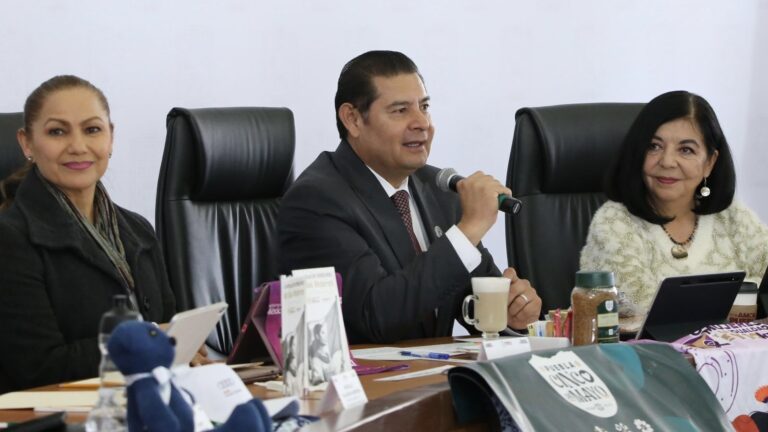 Puebla Tierra de Campeones: estudiantes del CECYTE acudirán a Ferias Internacionales de Ciencia