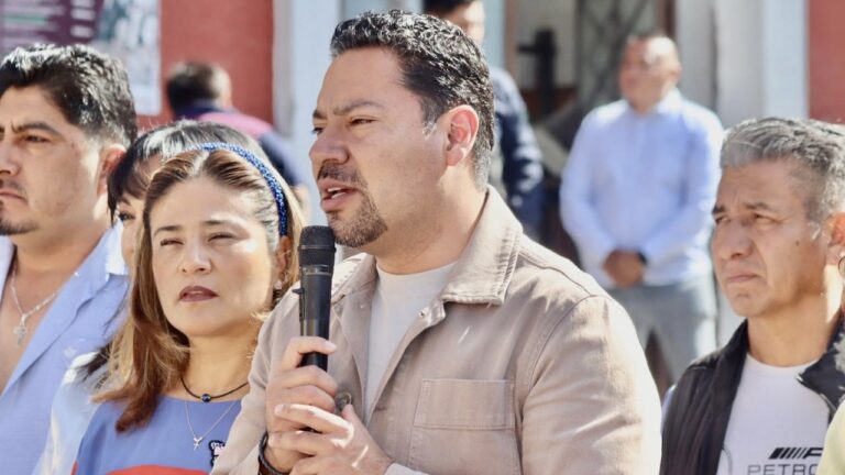 Andrés Villegas impulsa la atención médica en Tecamachalco con donación de medicamentos 